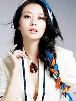 韩国美女歌手孙丹菲